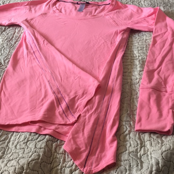 Ivivva (by Lululemon) shirt - Picture 4 of 8